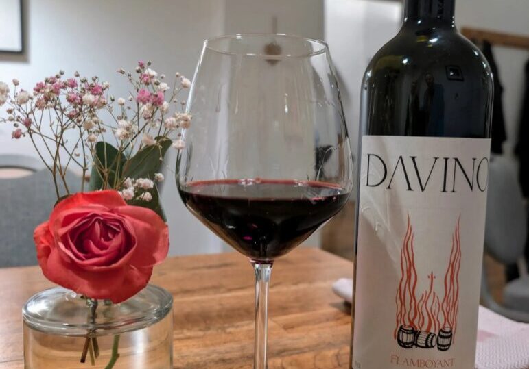 PXL_20250919_172832846.RAW-01.COVER_